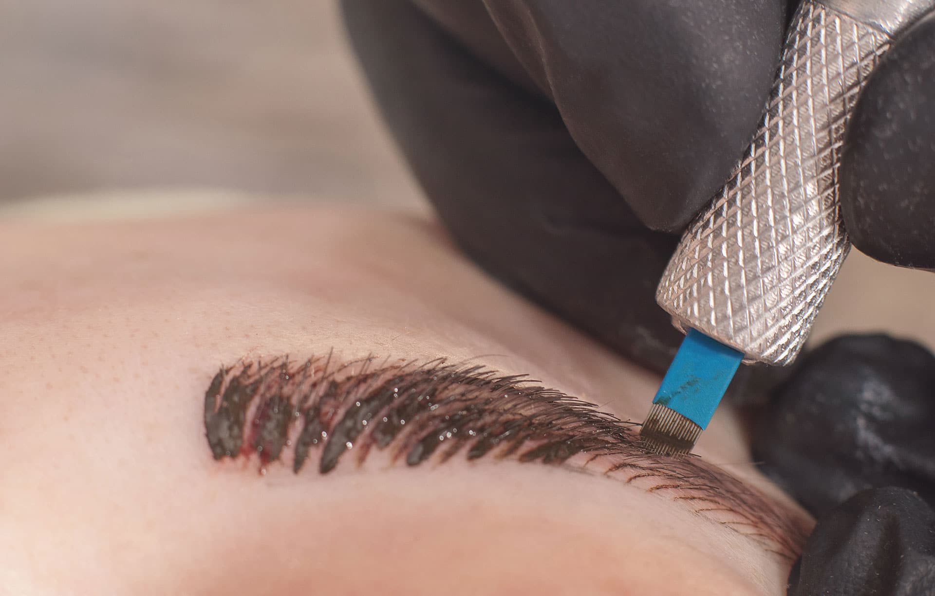 kaş ve kirpik uygulama